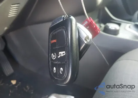 2015 Jeep Cherokee Latitude z USA, uszkodzony, nr VIN 1C4PJMCS7FW534912